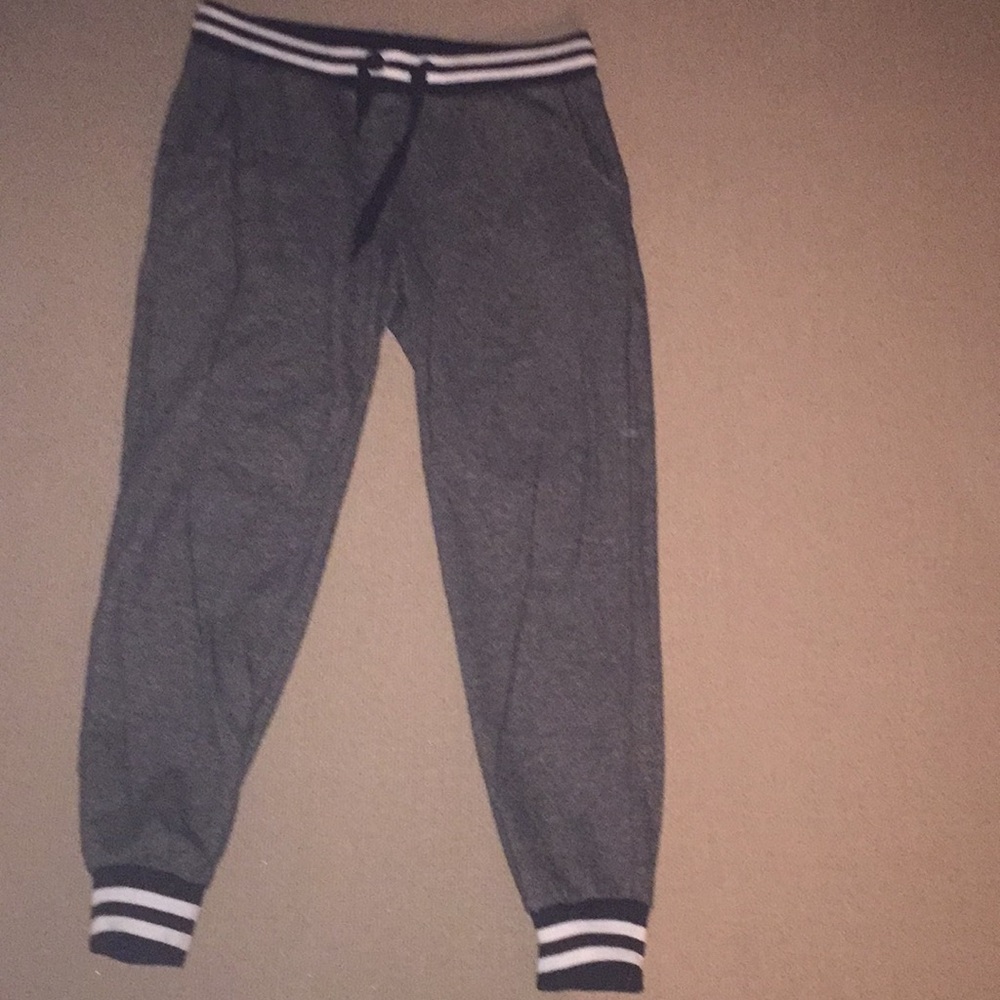 NEVER WORN M Rue21 joggers